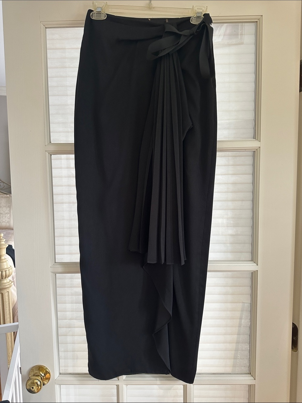 Elie Tahari black skirt